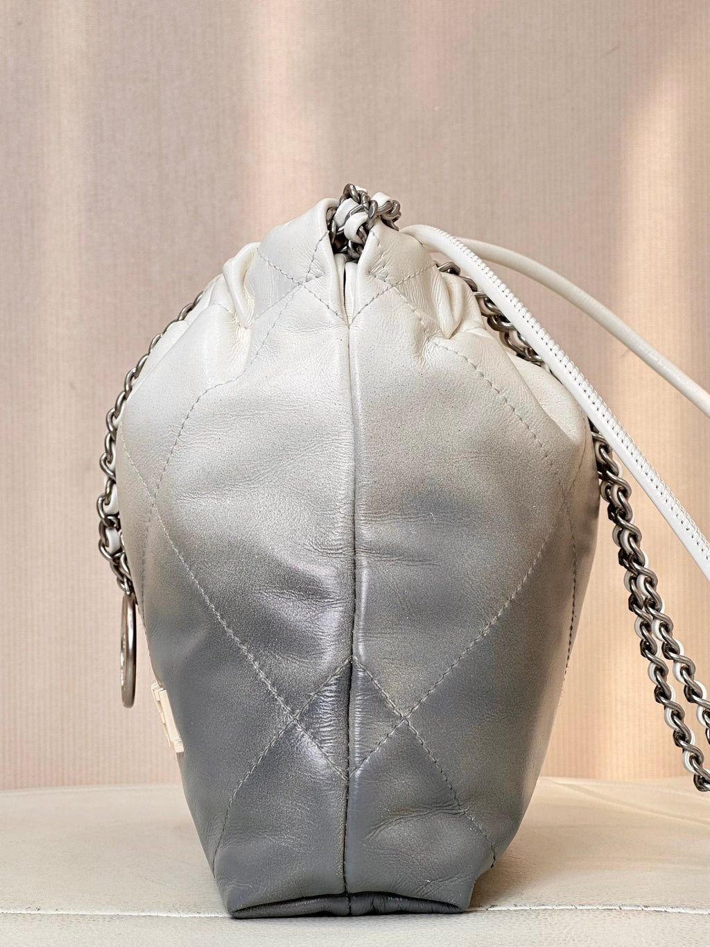 CHANEL HOBO MINI 20CM WHITE GREY LAMBSKIN SILVER HARDWARE