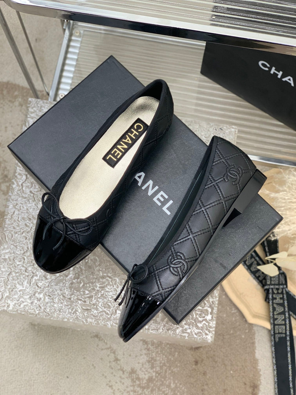 CHANEL BALLET FLAT GLOSSY BLACK LAMBSKIN