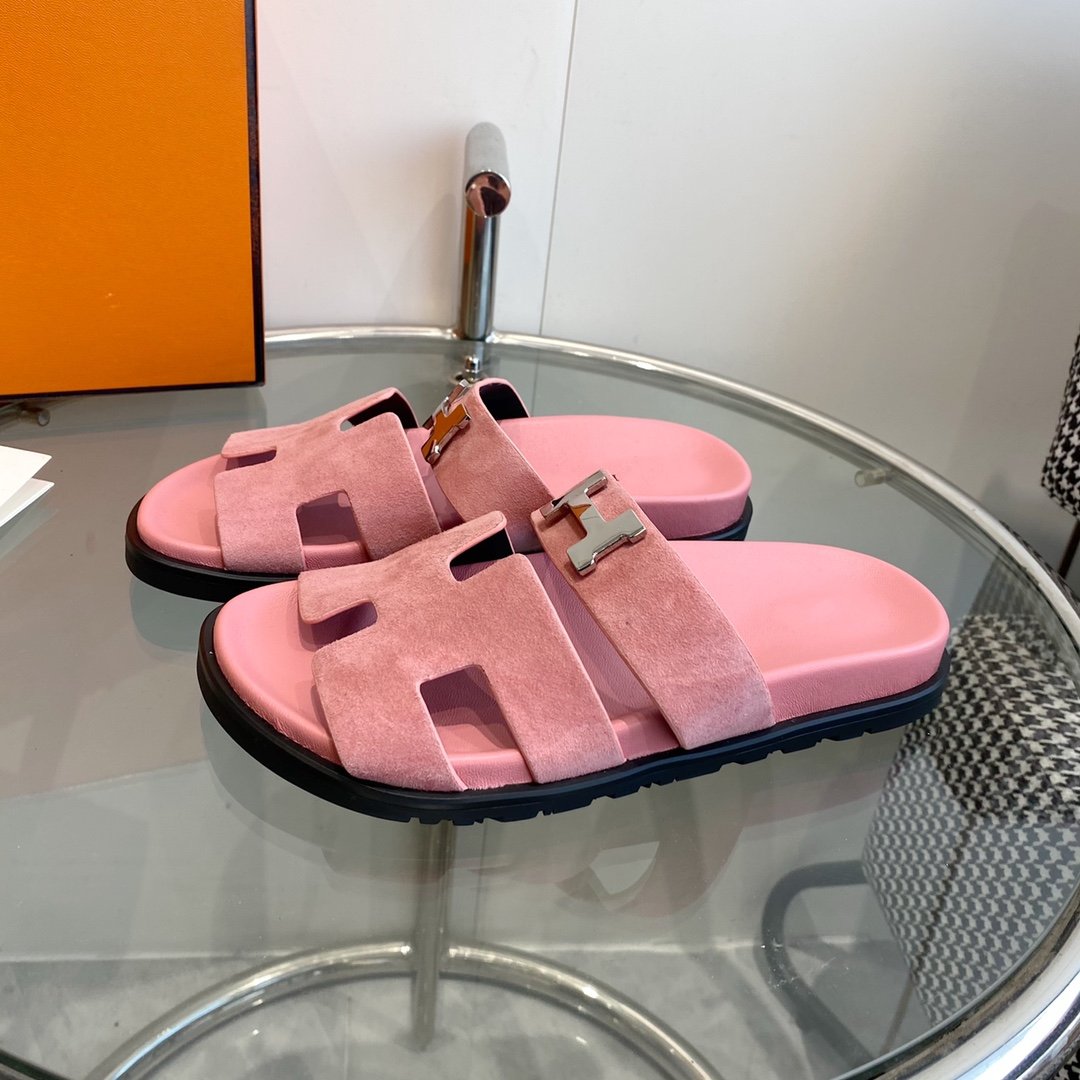 HERMES Chypre Sandal Pink Suede