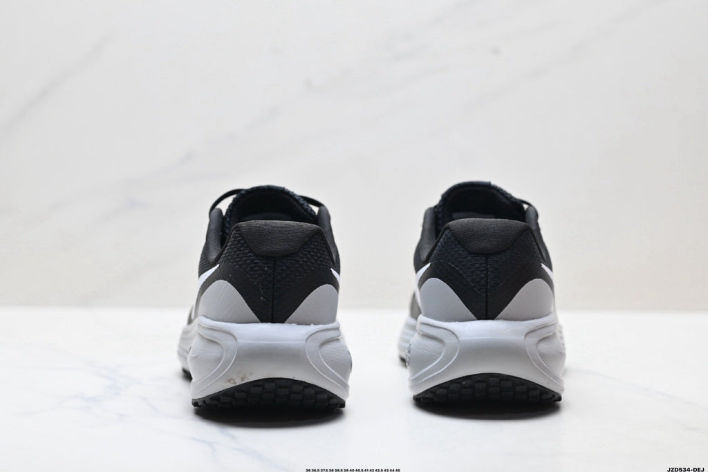 Nike Revolution 8 Black Running Shoes