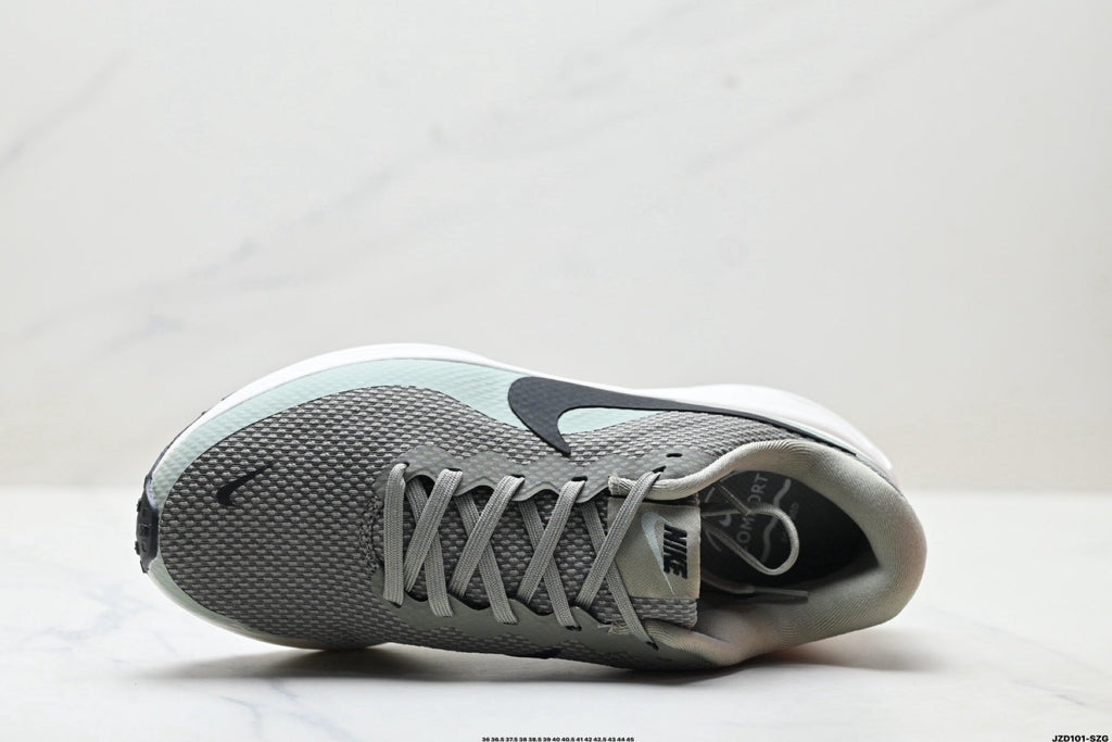 Nike Revolution 8 Running Shoes in Gray
