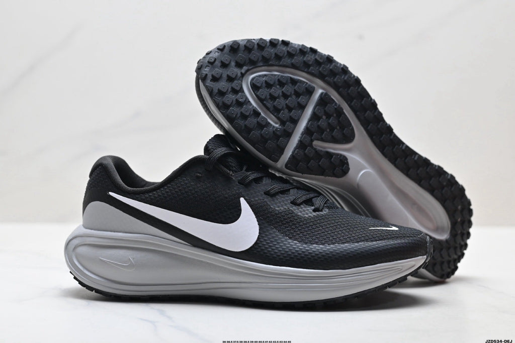 Nike Revolution 8 Black Running Shoes