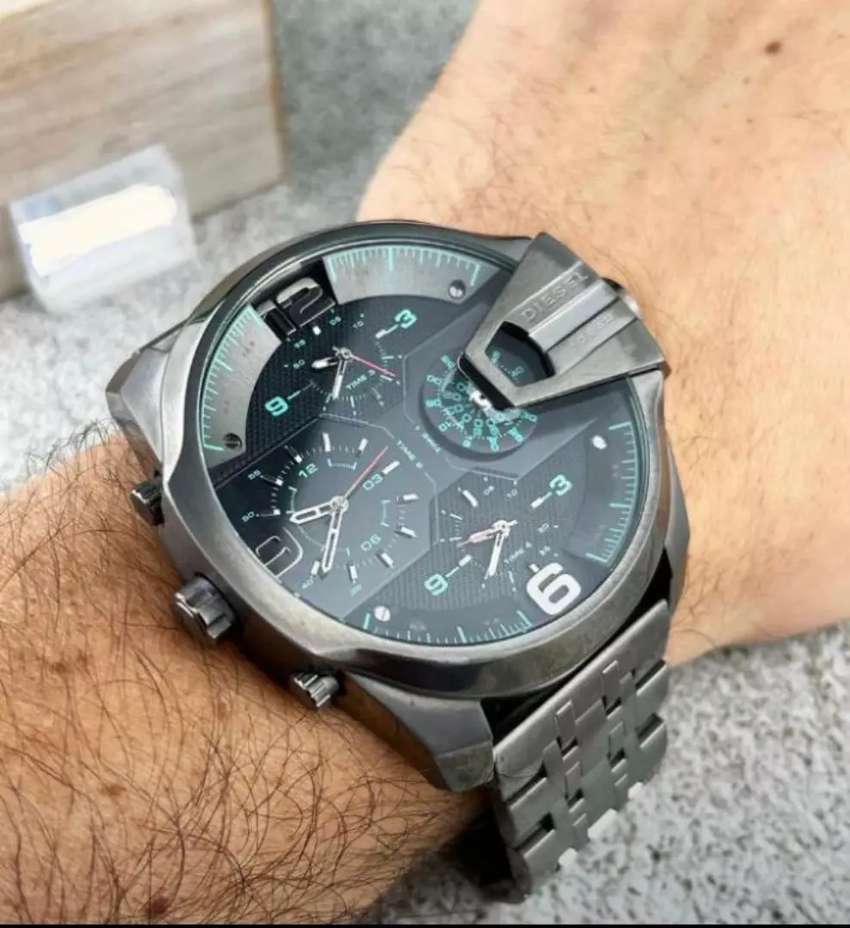Diesel DZ7372 Uber Chief Chronograph Men's Watch – Black Dial & Grey Stainless Steel Strap