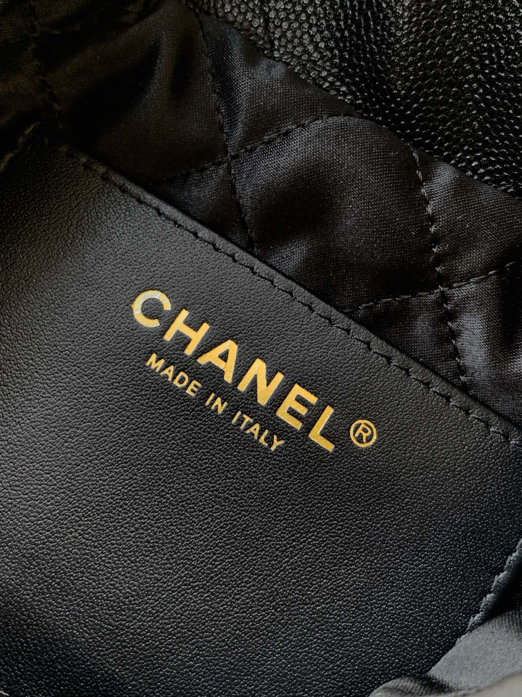 CHANEL BAG 25S 37 CM IN BLACK LAMBSKIN WITH GOLD HARDWARE